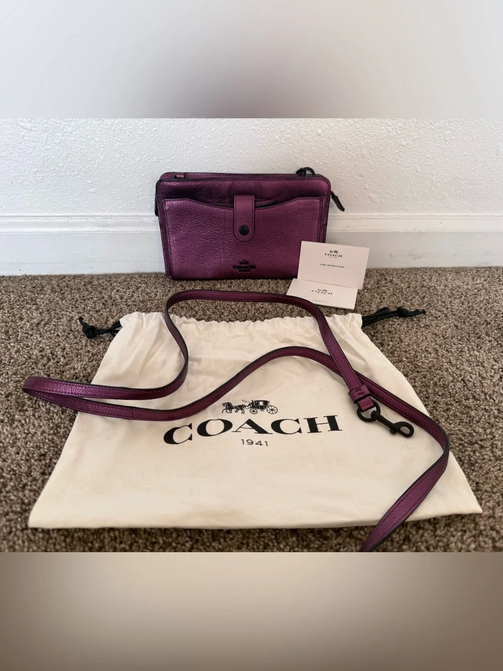 COACH Pop Up Messenger Shoulder Wallet 31a